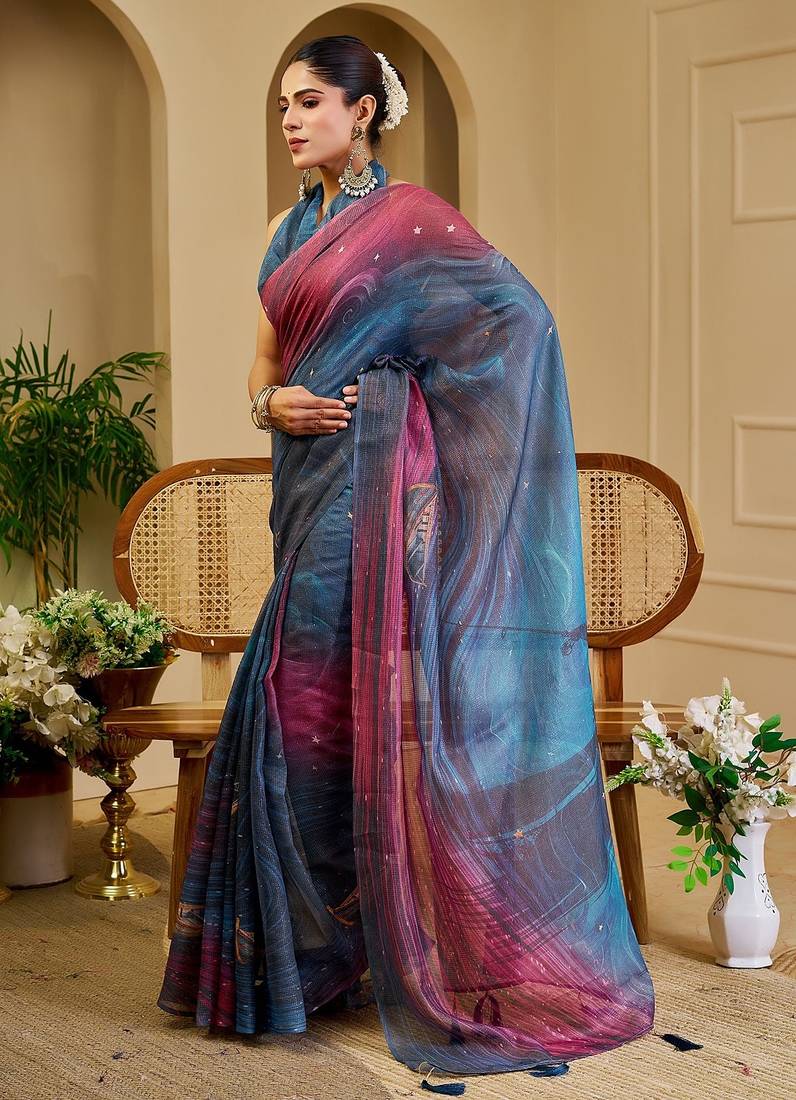 Blue cotton blend geometric print saree with blouse