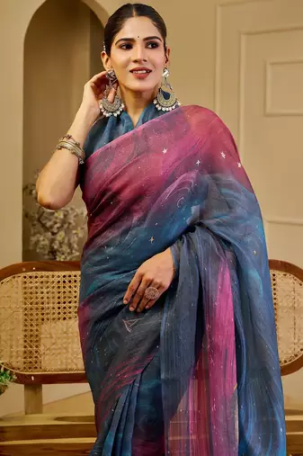 Blue cotton blend geometric print saree with blouse
