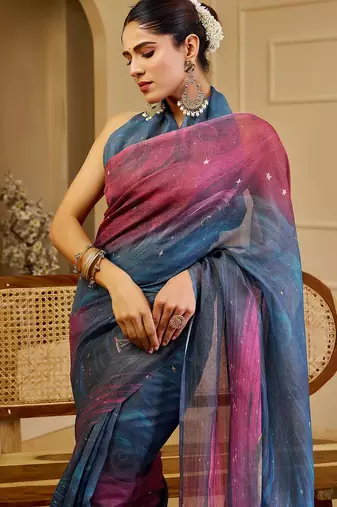 Blue cotton blend geometric print saree with blouse