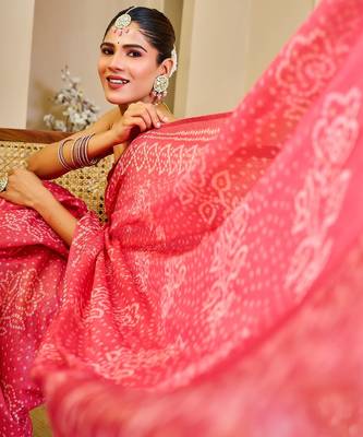 Peach cotton blend floral print saree with blouse 4