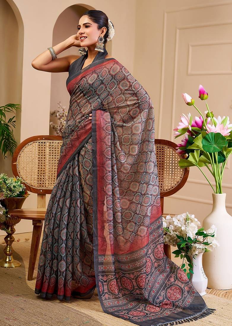 Grey cotton blend geometric print saree with blouse