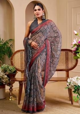 Grey cotton blend geometric print saree with blouse 3