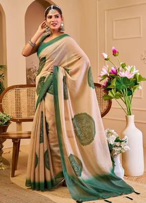 Beige cotton blend geometric print saree with blouse 3