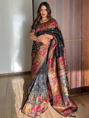 Woven Design Zari Pashmina Banarasi Saree 4