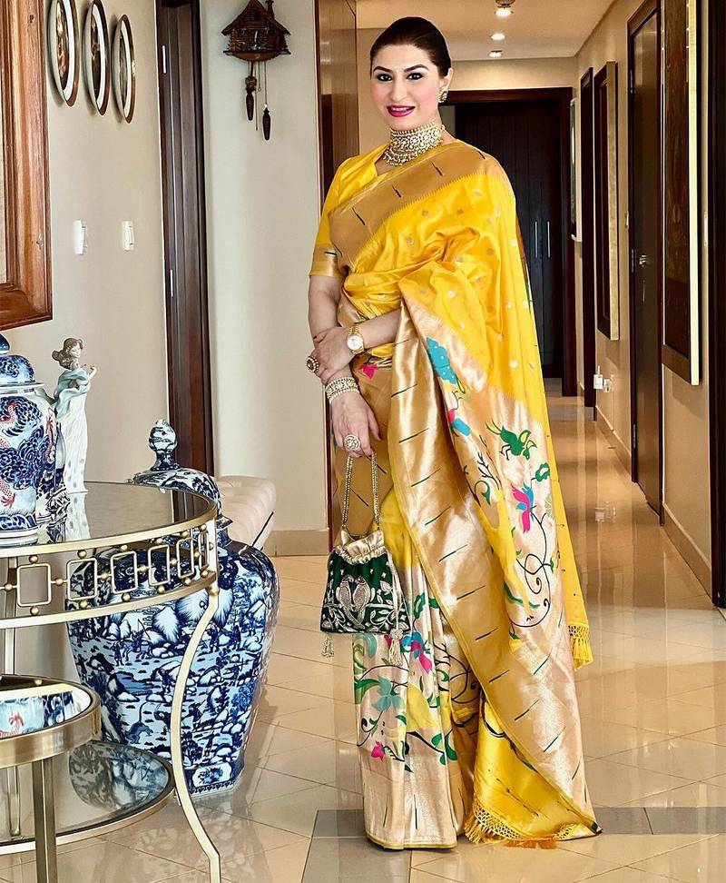 Polka Dots Woven Design Zari Silk Blend Paithani Saree