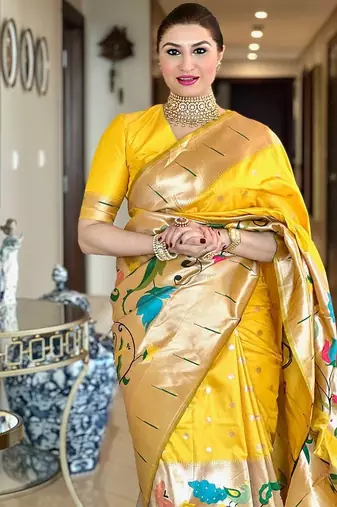 Polka Dots Woven Design Zari Silk Blend Paithani Saree