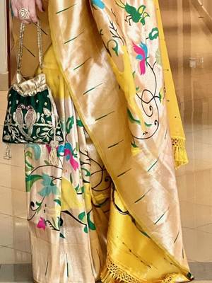 Polka Dots Woven Design Zari Silk Blend Paithani Saree 5