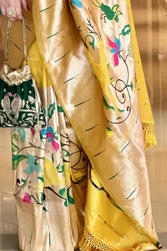 Polka Dots Woven Design Zari Silk Blend Paithani Saree