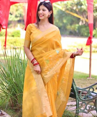 Floral Woven Design Zari Mysore Silk Saree 3