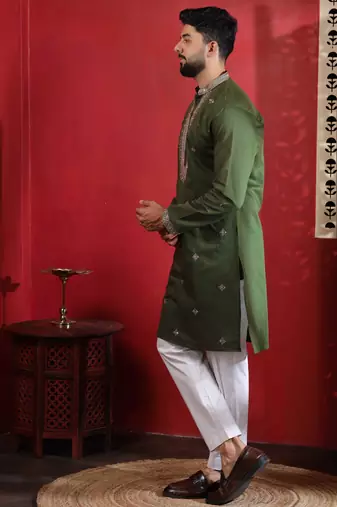 Mahendi embroidered kurta payjama for mens' traditional looks