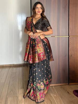 Woven Design Zari Banarasi Saree 4
