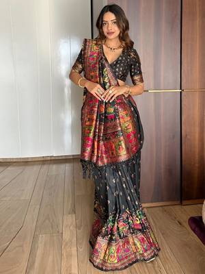 Woven Design Zari Banarasi Saree 5
