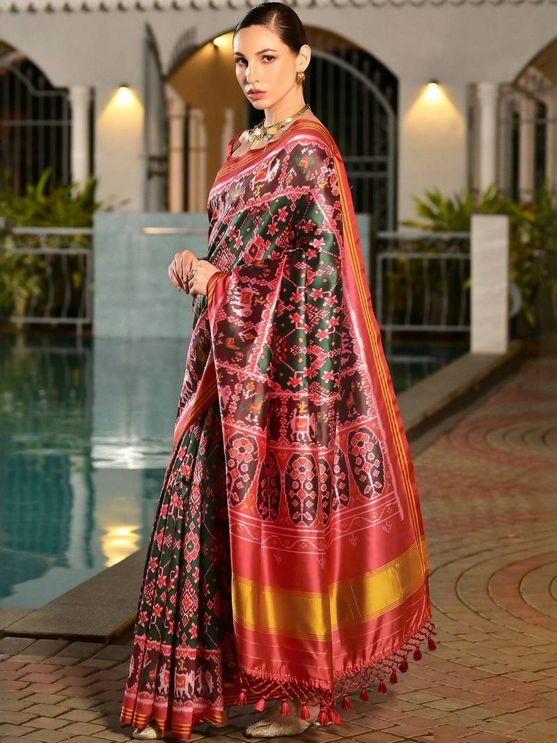 Rajkoti Ikkat Ethnic Motifs Patola Saree