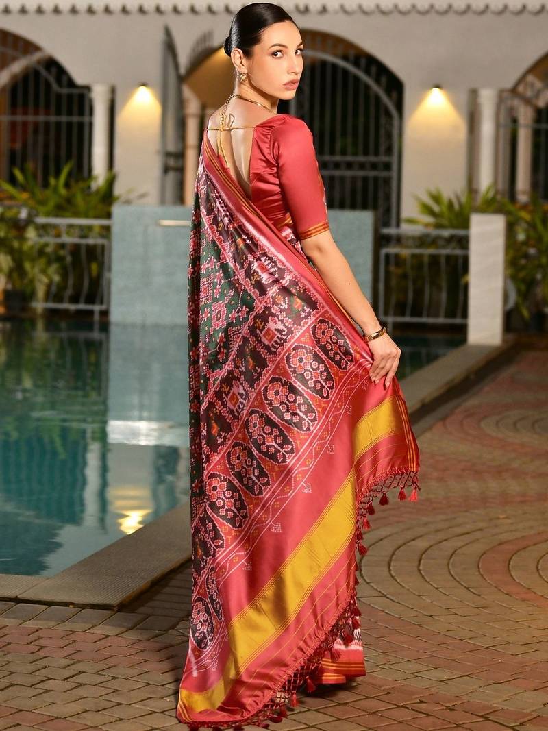 Rajkoti Ikkat Ethnic Motifs Patola Saree