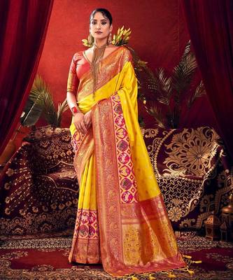Ethnic Motifs Woven Design Zari Paithani Saree 1