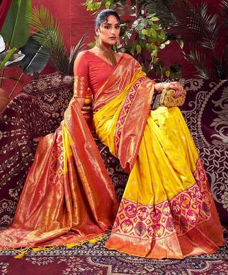 Ethnic Motifs Woven Design Zari Paithani Saree 2