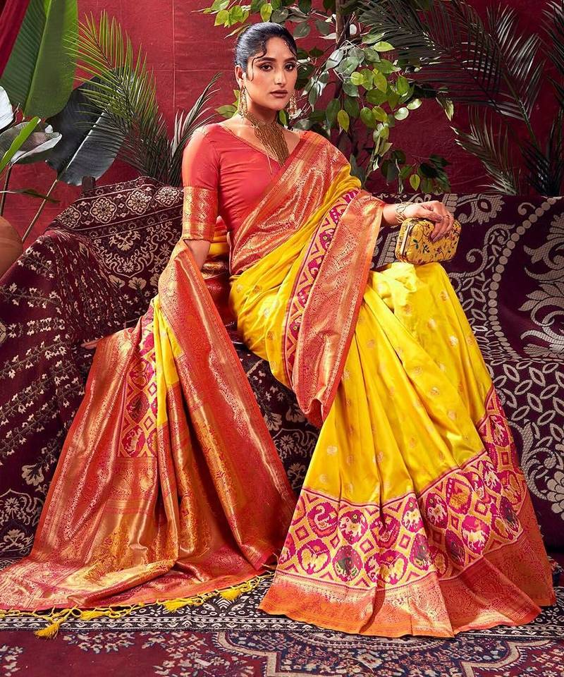 Ethnic Motifs Woven Design Zari Paithani Saree