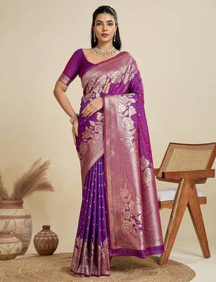 Zari Woven Butti Banarasi Silk Saree with Big Flower Border and Detail Work 1