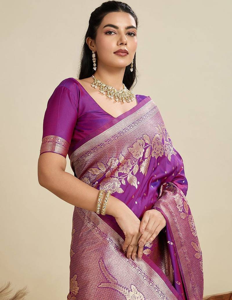 Zari Woven Butti Banarasi Silk Saree with Big Flower Border and Detail Work
