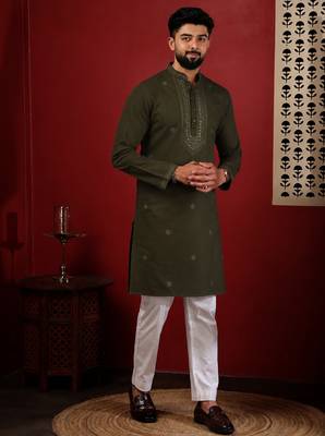 Mahendi embroidered kurta payjama 5