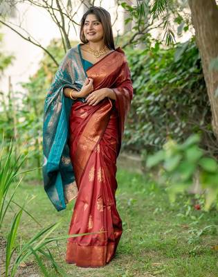 Floral Woven Design Zari Banarasi Saree 1