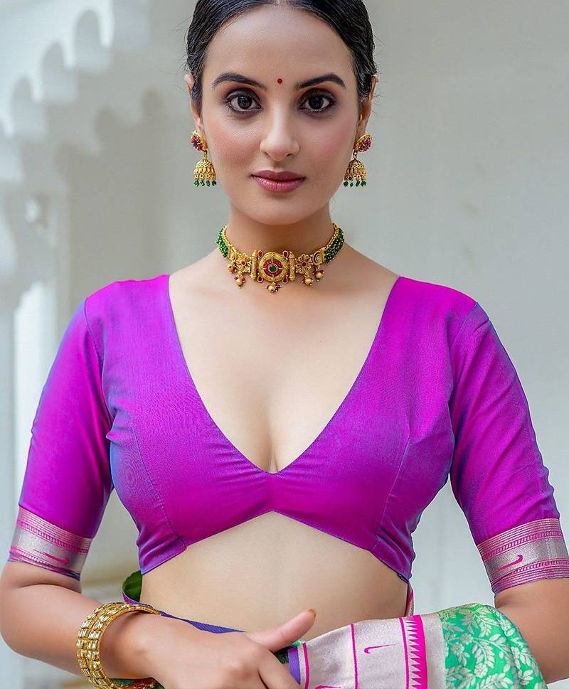 Woven Design Zari Banarasi Saree