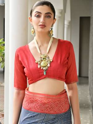 Geometry Printed Saree and Solid Blouse 5