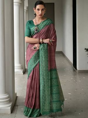 Geometric Printed Saree with Blouse Piece 1