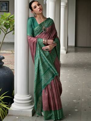 Geometric Printed Saree with Blouse Piece 5