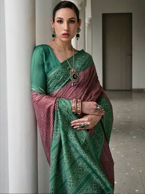 Geometric Printed Saree with Blouse Piece 6