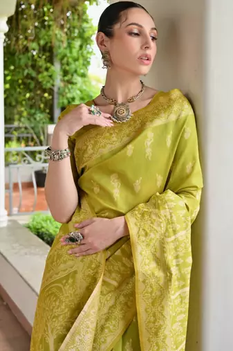 Woven Design Zari Banarasi Saree