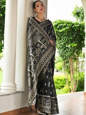 Ethnic Motifs Woven Design Zari Banarasi Saree 4