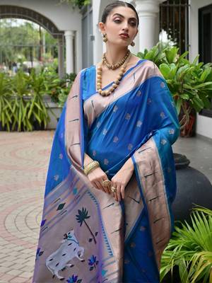 Woven Design Zari Banarasi Saree 5