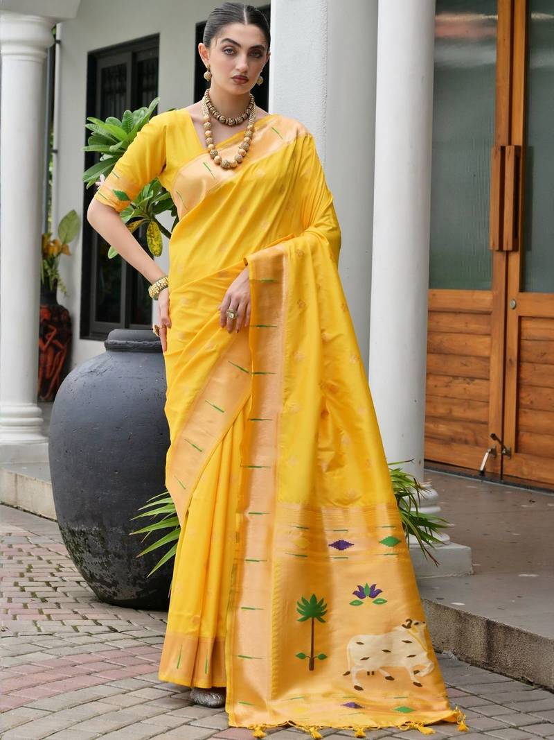 Ethnic Motifs Woven Design Zari Paithani Saree