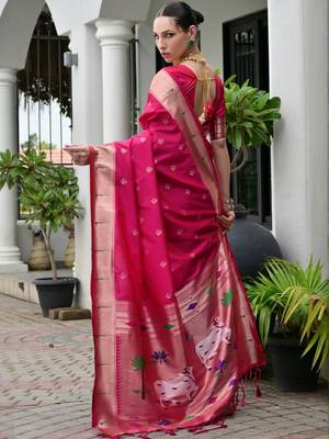 Ethnic Motifs Woven Design Zari Paithani Saree 3