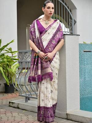 Ethnic Motifs Woven Design Zari Banarasi Saree 4