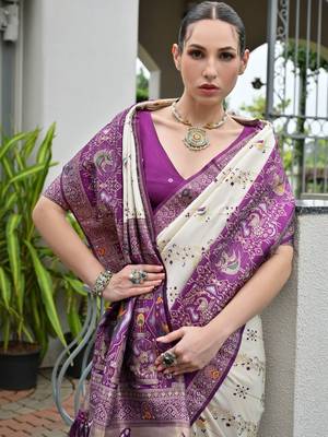 Ethnic Motifs Woven Design Zari Banarasi Saree 5
