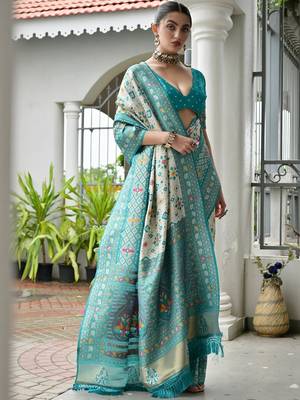 Banarasi Silk Patola Saree with Blouse 2