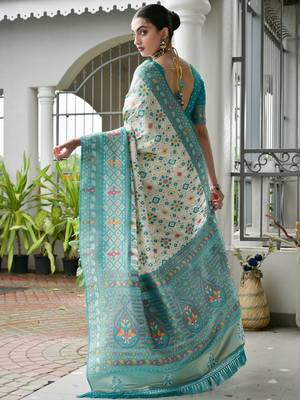 Banarasi Silk Patola Saree with Blouse 4