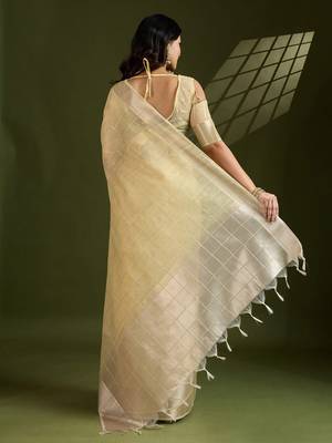 All Over Checks Zari Woven Soft Silk Saree with Zari Details 3