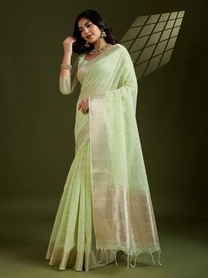 All Over Checks Zari Woven Soft Silk Saree with Zari Details 2