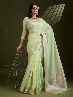 All Over Checks Zari Woven Soft Silk Saree with Zari Details 4