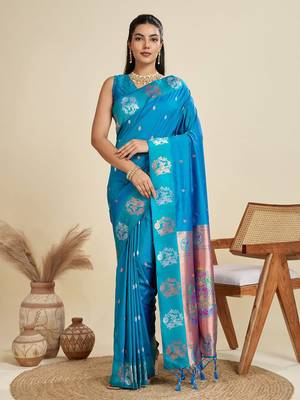 Copper Silver Zari Woven Butti Banarasi Silk Saree with Paithani Border 1