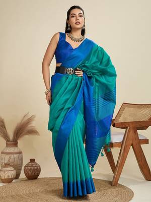 Solid Contrast Temple Border Raw Silk Saree with Striped Zari Woven Detail 4