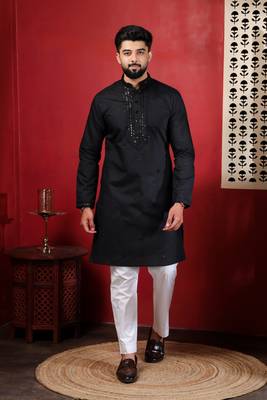 Black embroidered kurta payjama 1
