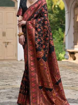 Floral Woven Design Zari Border Pashmina Silk Saree 4