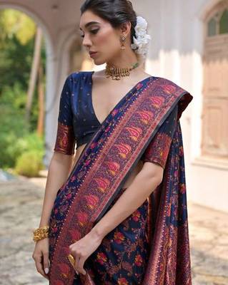 Woven Design Zari Pashmina Banarasi Saree 5