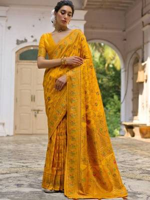 Floral Zari Pashmina Banarasi Saree 1