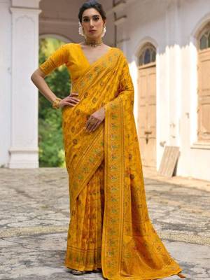 Floral Zari Pashmina Banarasi Saree 2