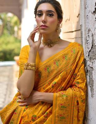 Floral Zari Pashmina Banarasi Saree 4